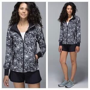 Lululemon Bring Back The Track Jacket Size 8 Flowabunga Black Grey Angel Wing